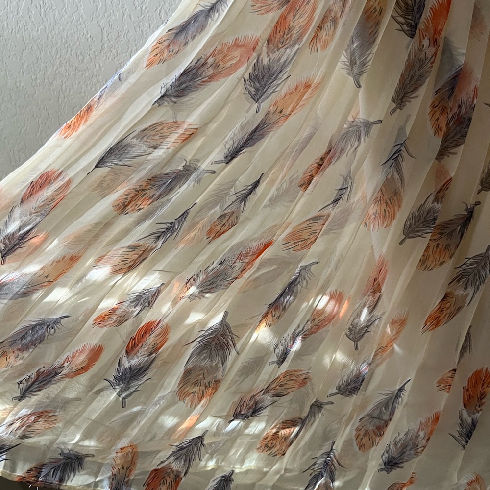 Forever 21 Kids Large Sleeveless Feather Print Pleated Dress - Picture 8 of 13